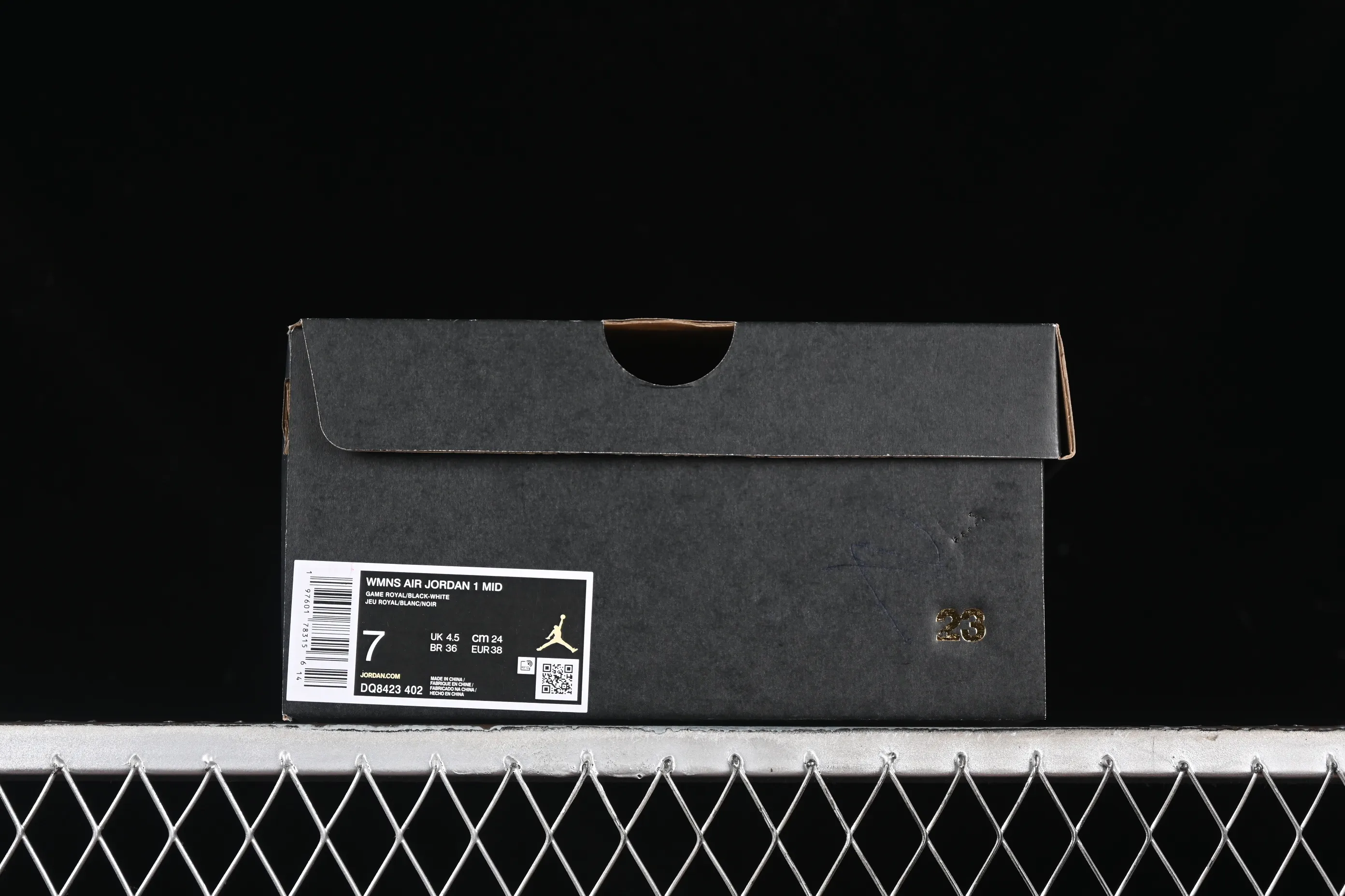 All categories Air Jordan Jordan series basketball shoes Air Jordan 1 Mid Air Jordan 1 Mid AJ1 Joe 1 white and blue color Zhongbang basketball shoes DQ8423-402